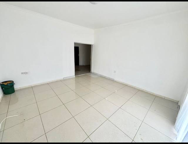 5 BEDROOM HOUSE FOR SALE IN FLORA PARK